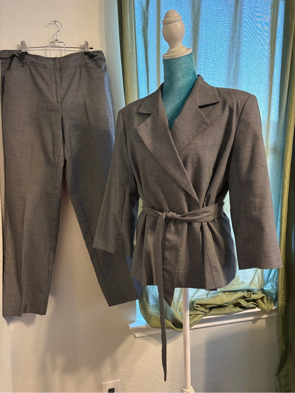Vintage La Vita black Houndstooth Belted Pantsuit Set Whimsigoth, Cottagecore